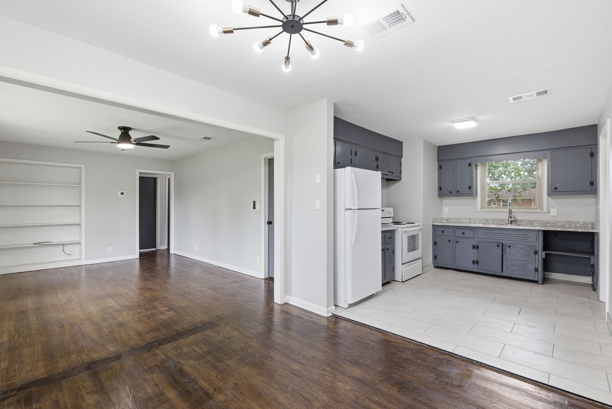 13 Charlemagne Boulevard Clarksville TN 37042