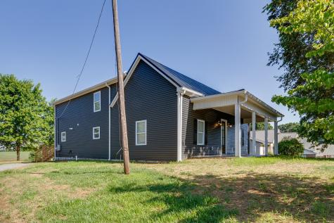 129 S Cedar Street Cross Plains TN 37049