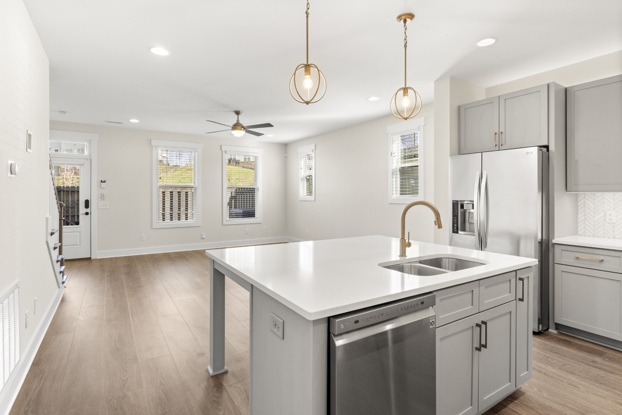 2045 Oakwood Avenue Nashville TN 37207