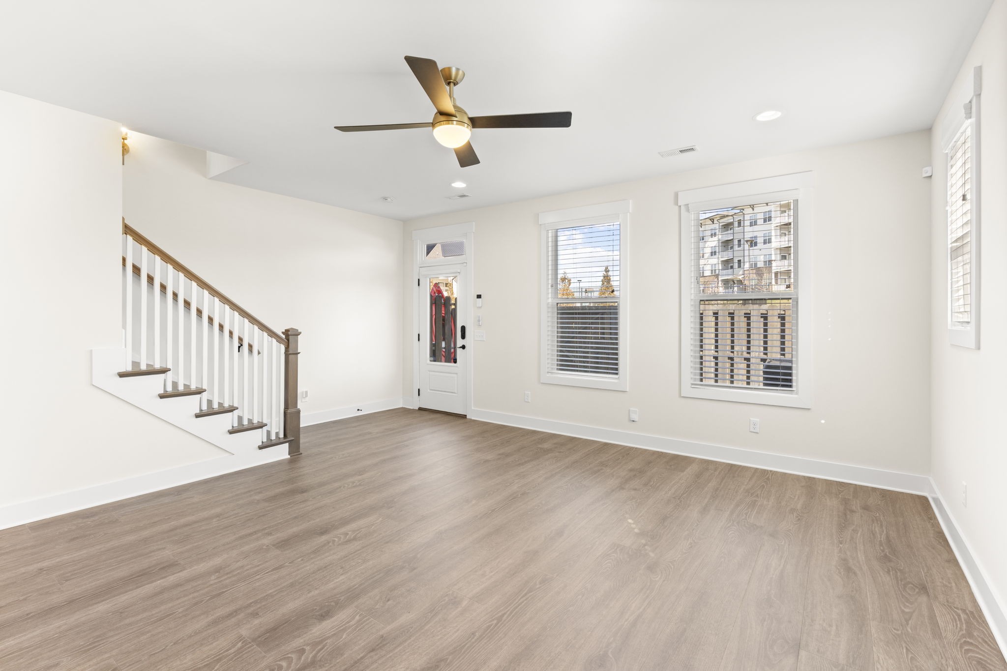 2045 Oakwood Avenue Nashville TN 37207