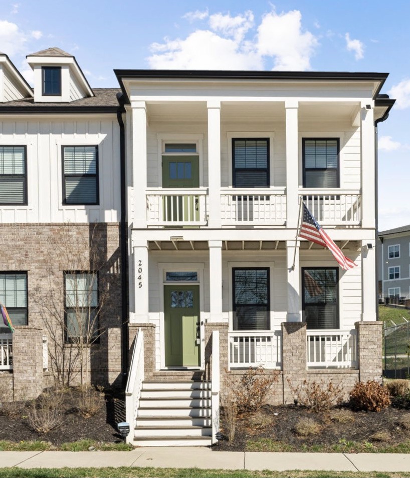 2045 Oakwood Avenue Nashville TN 37207