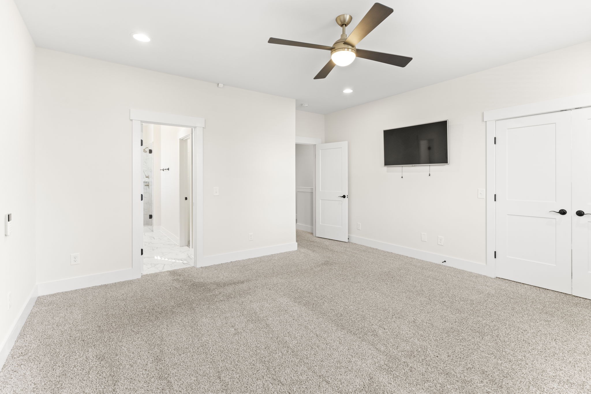 2045 Oakwood Avenue Nashville TN 37207