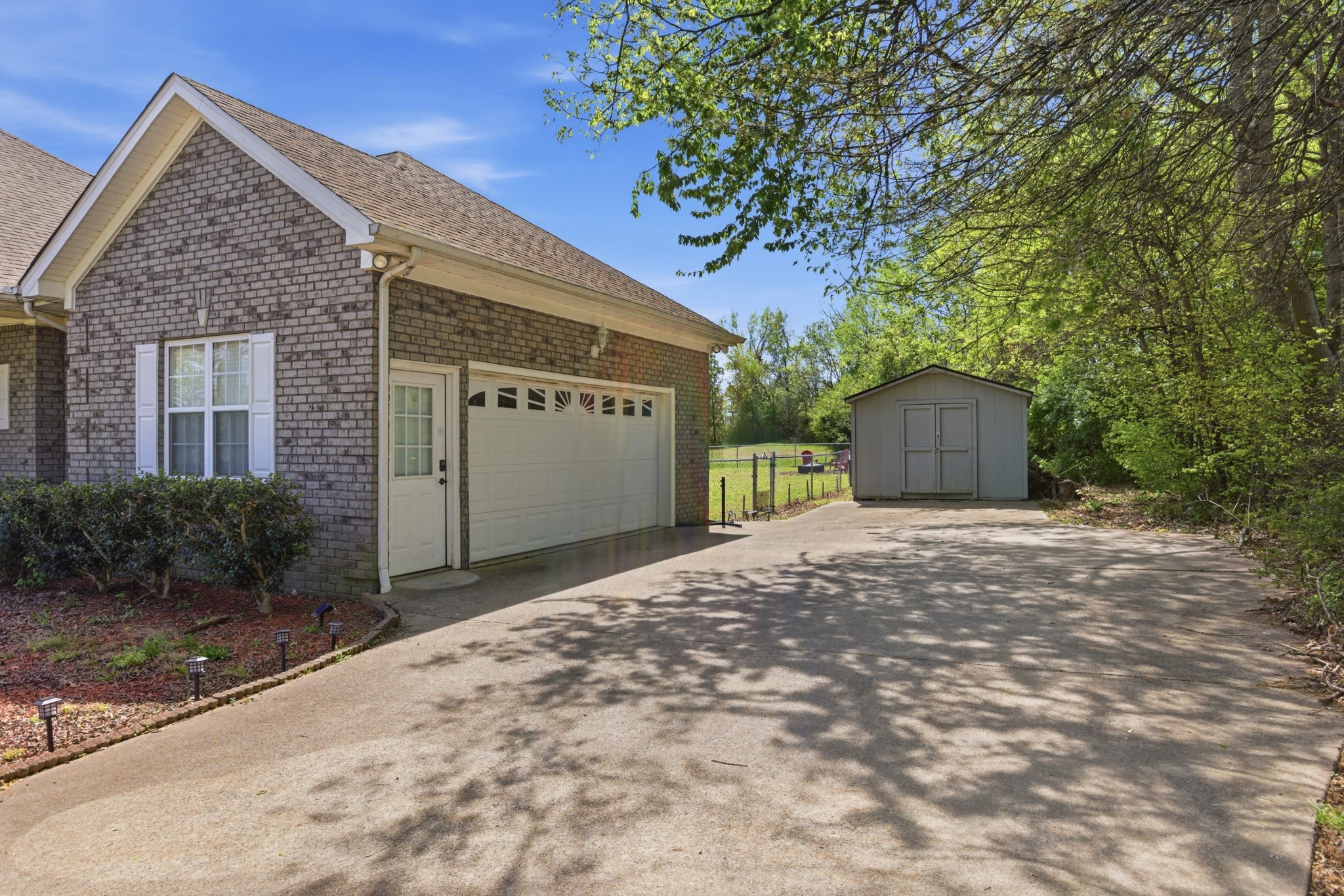 435 Long St, W Mc Ewen TN 37101