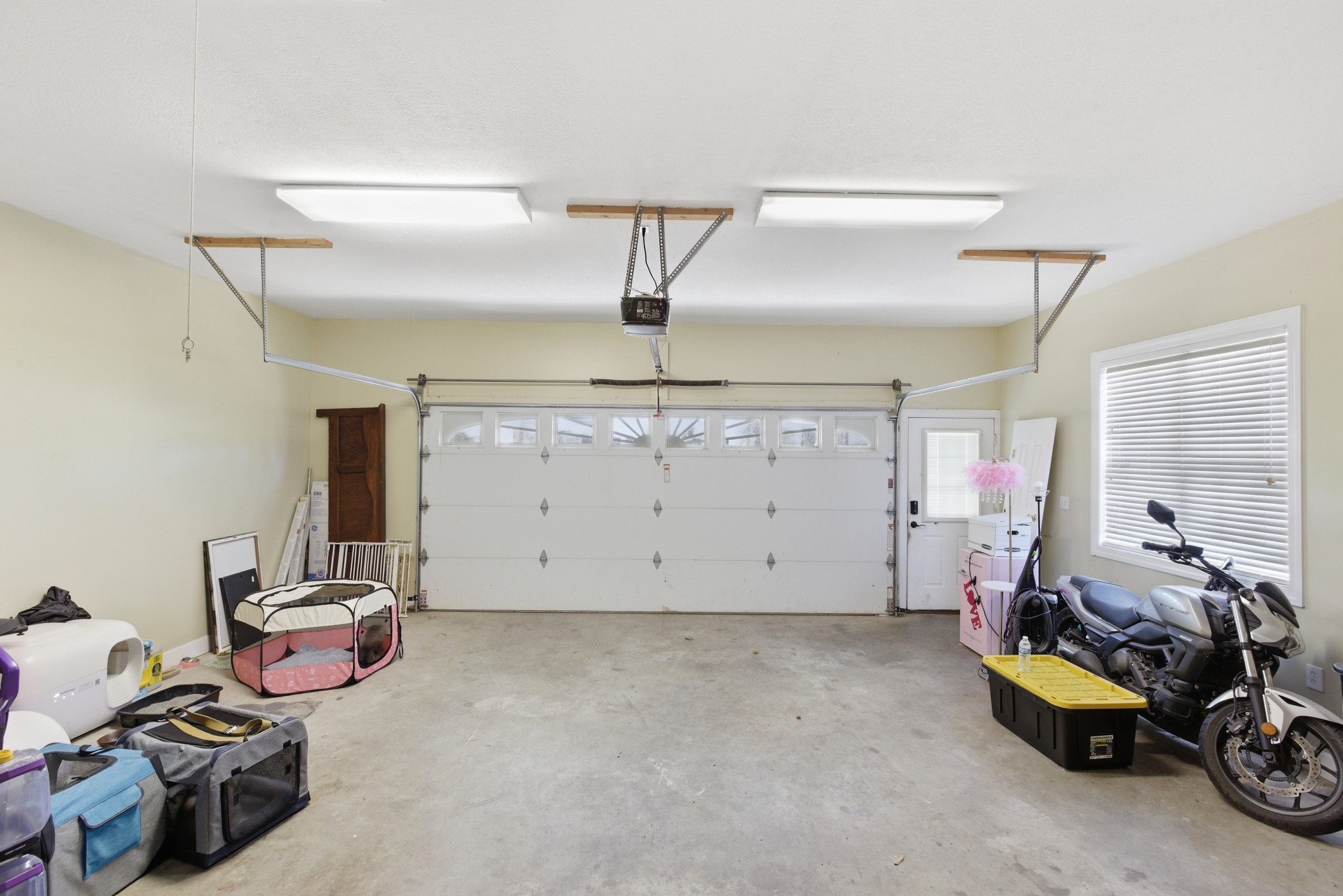 435 Long St, W Mc Ewen TN 37101