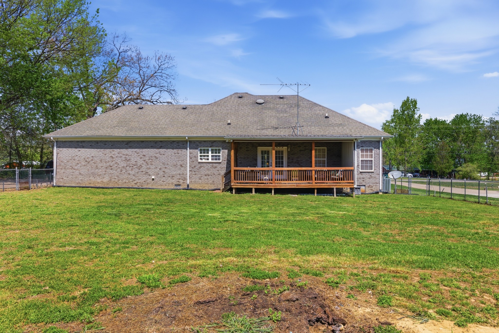 435 Long St, W Mc Ewen TN 37101