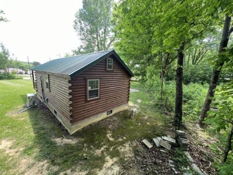 9433 Crossville Highway Sparta TN 38583