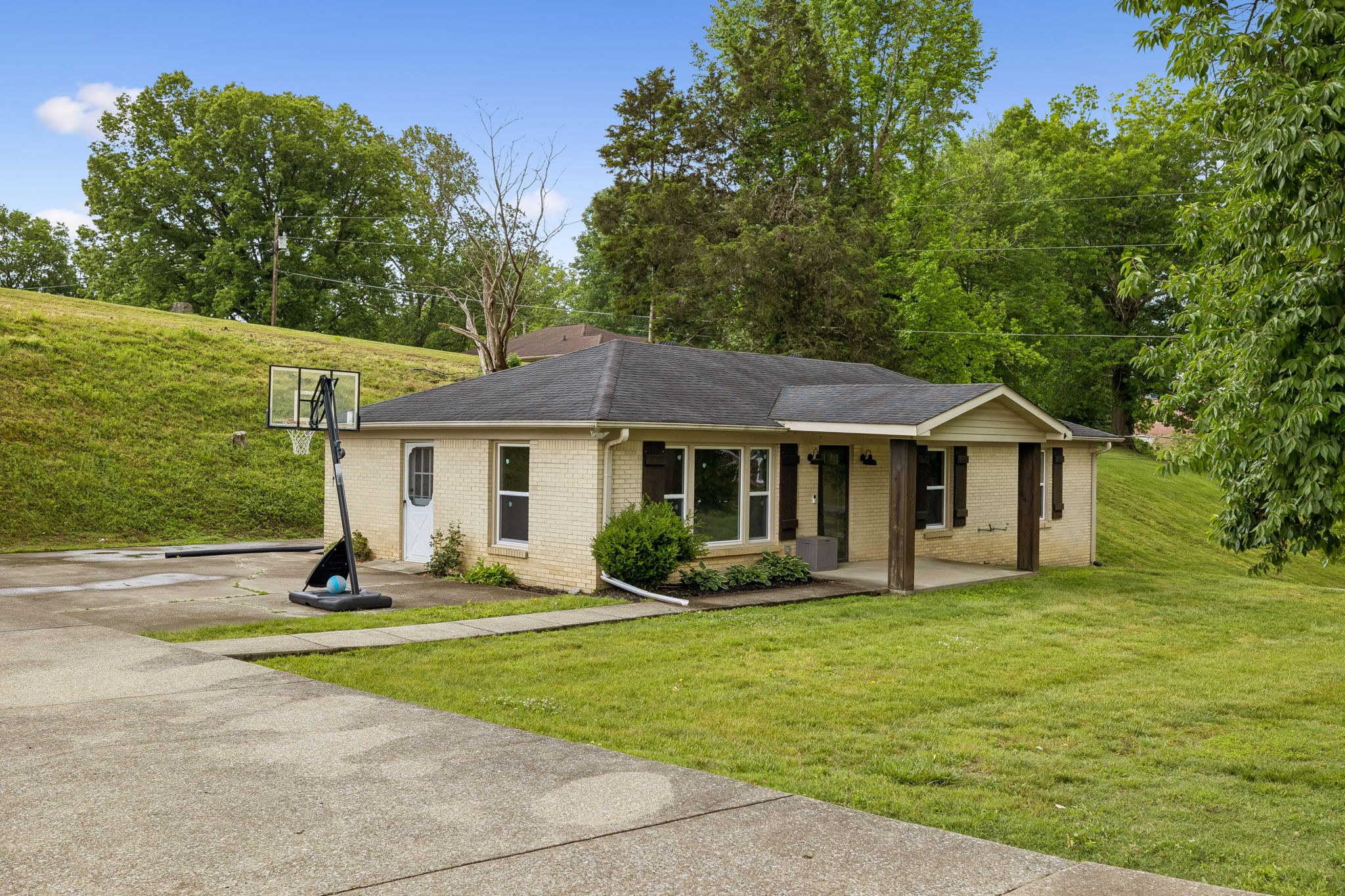 514 College Ave, E Carthage TN 37030