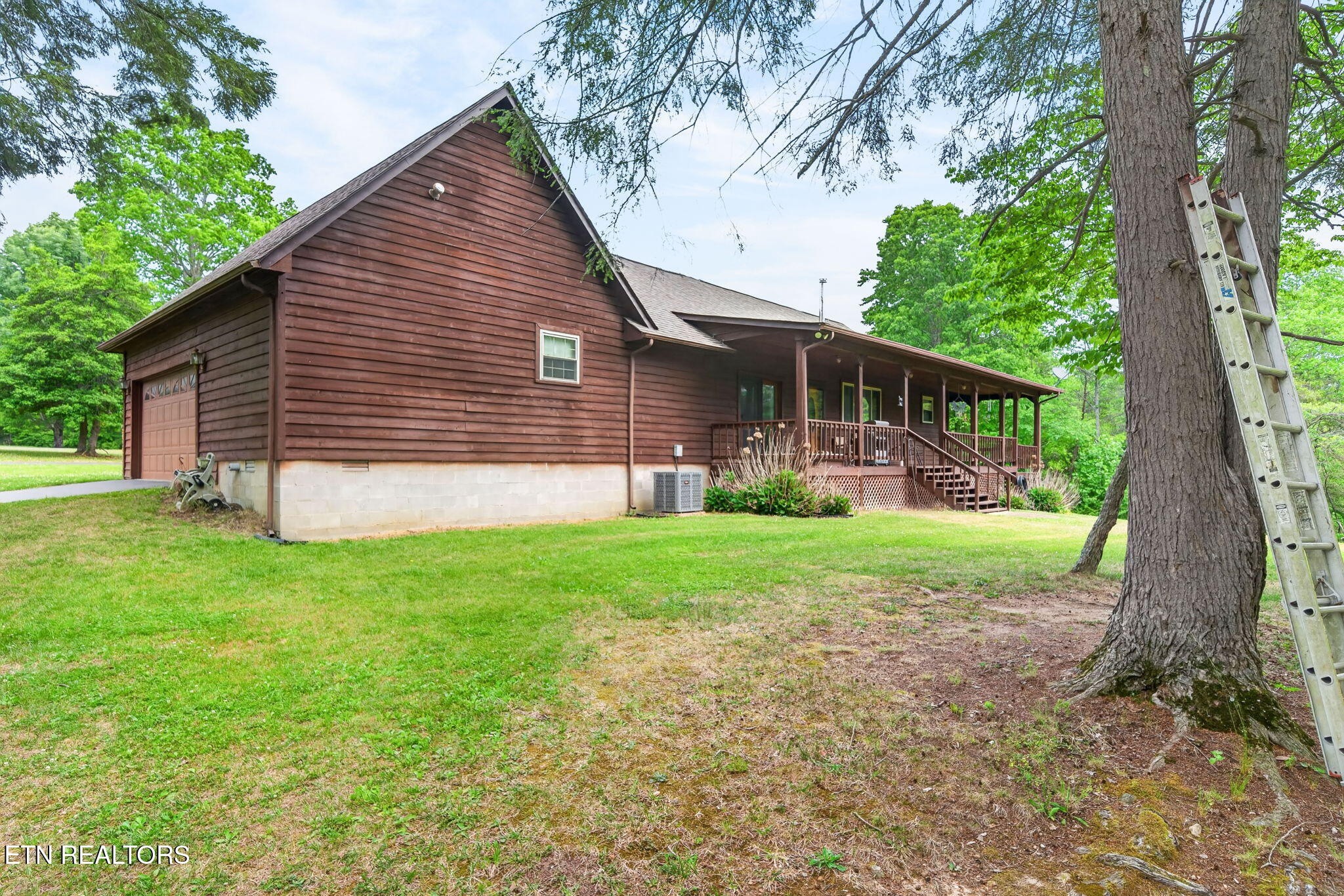 25 Old Kentucky Stock Road Crossville TN 38571