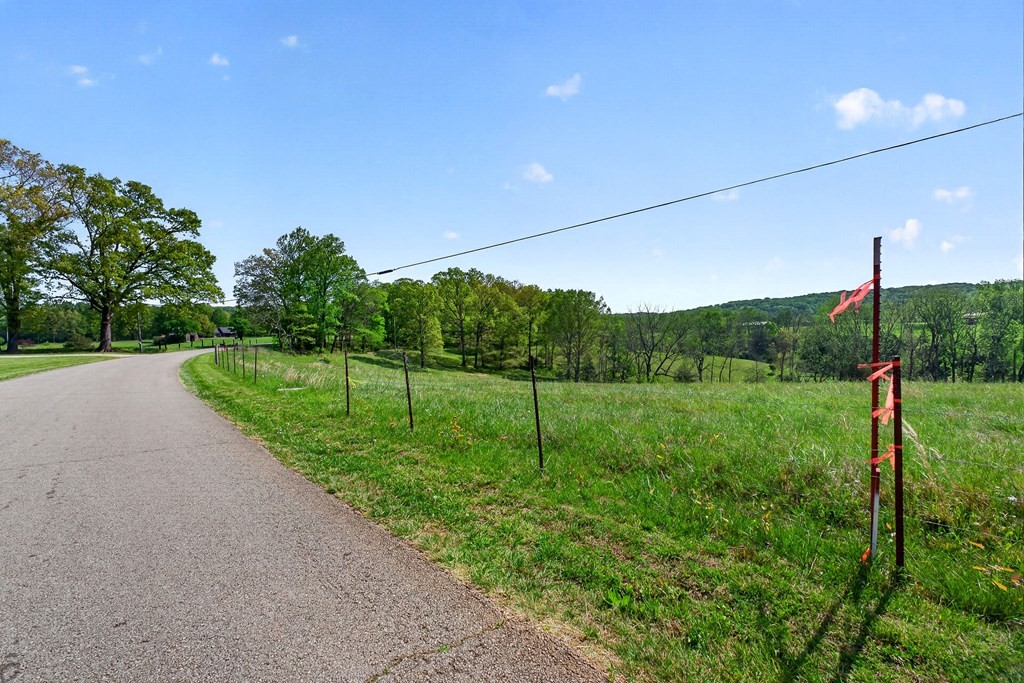 515 Jericho Road Quebeck TN 38579