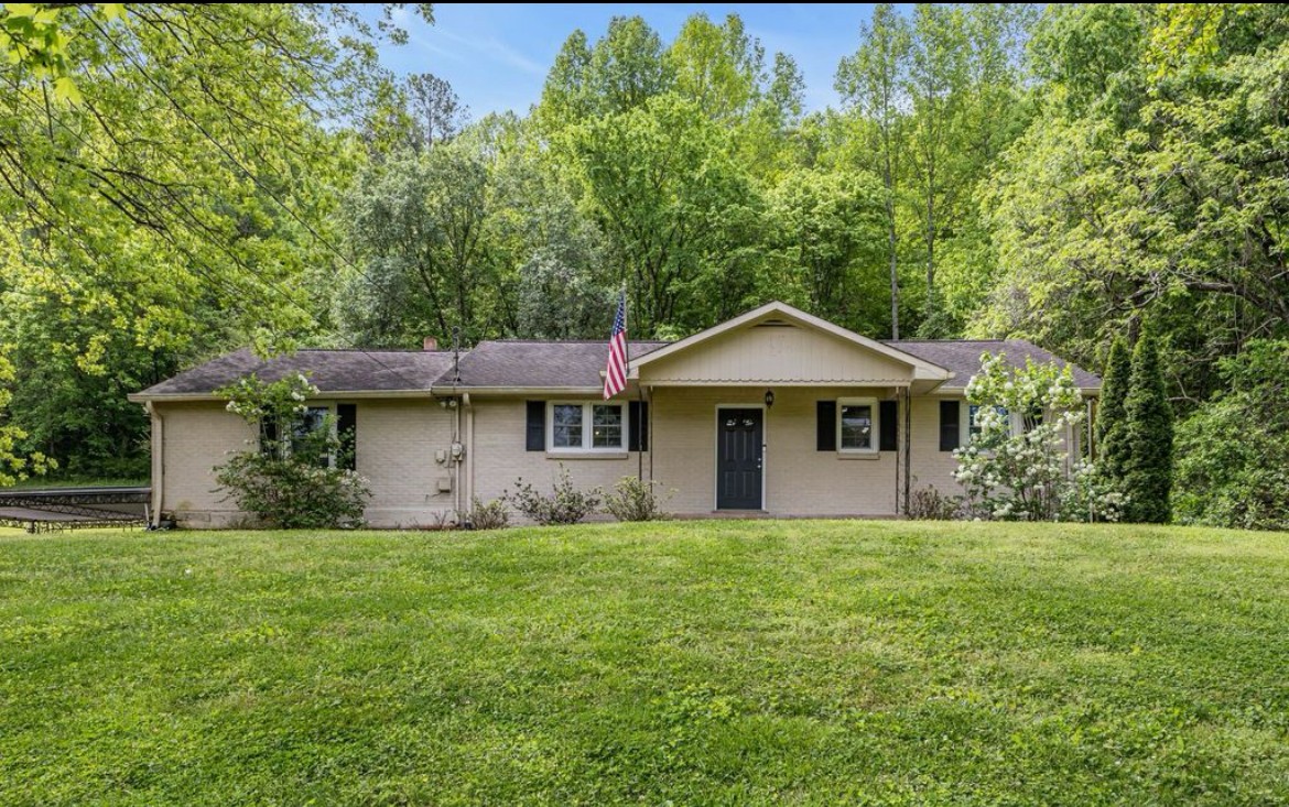 9005 Highway 100 Nashville TN 37221