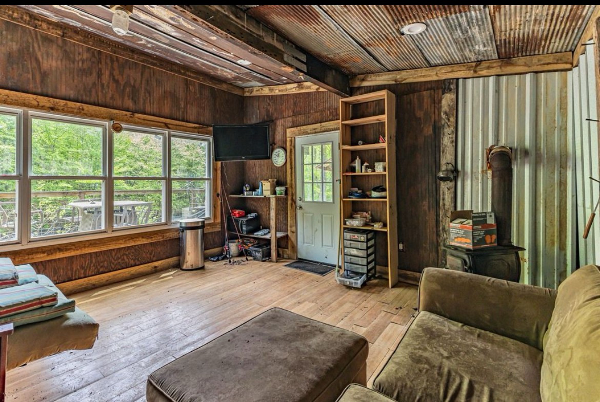 9005 Highway 100 Nashville TN 37221
