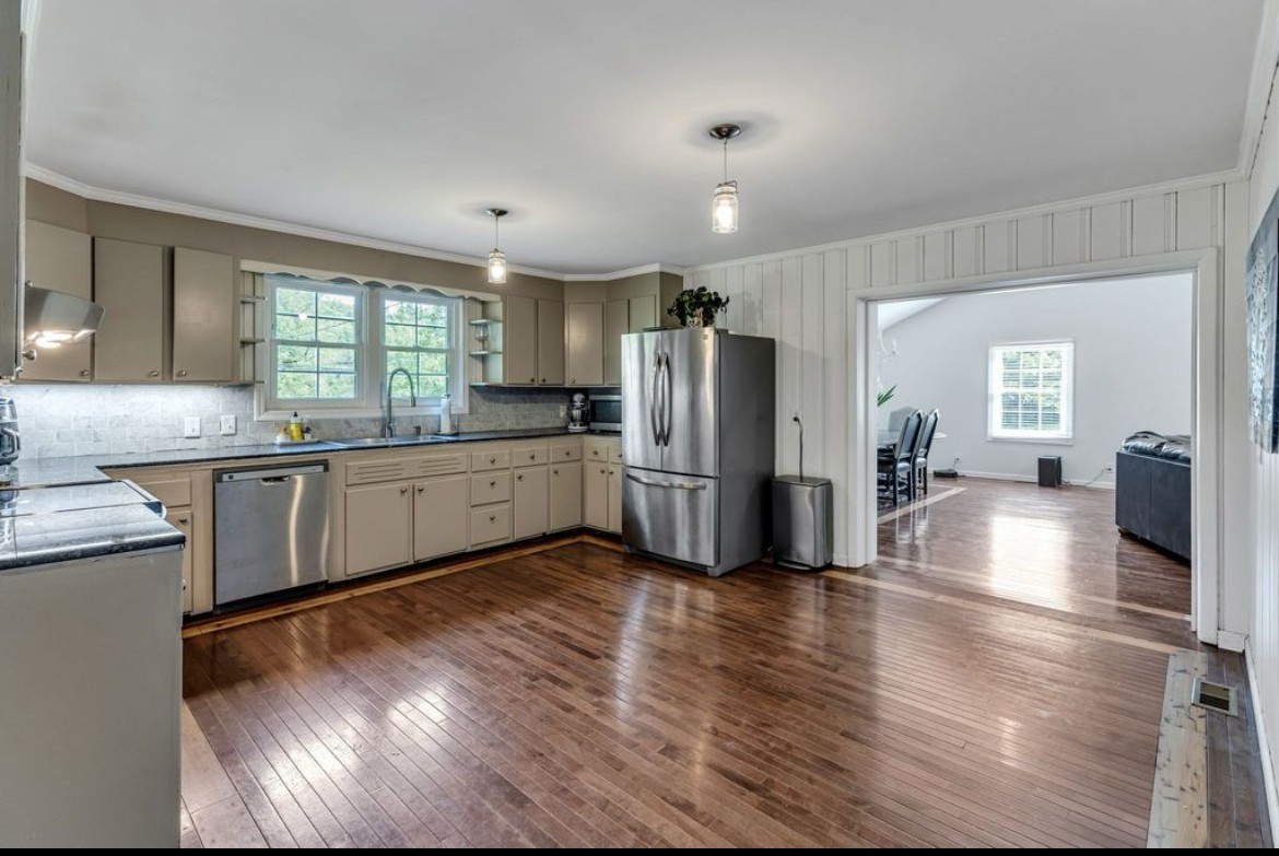 9005 Highway 100 Nashville TN 37221