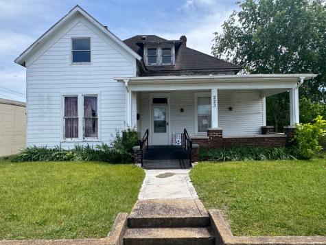 223 N Main Street Dickson TN 37055