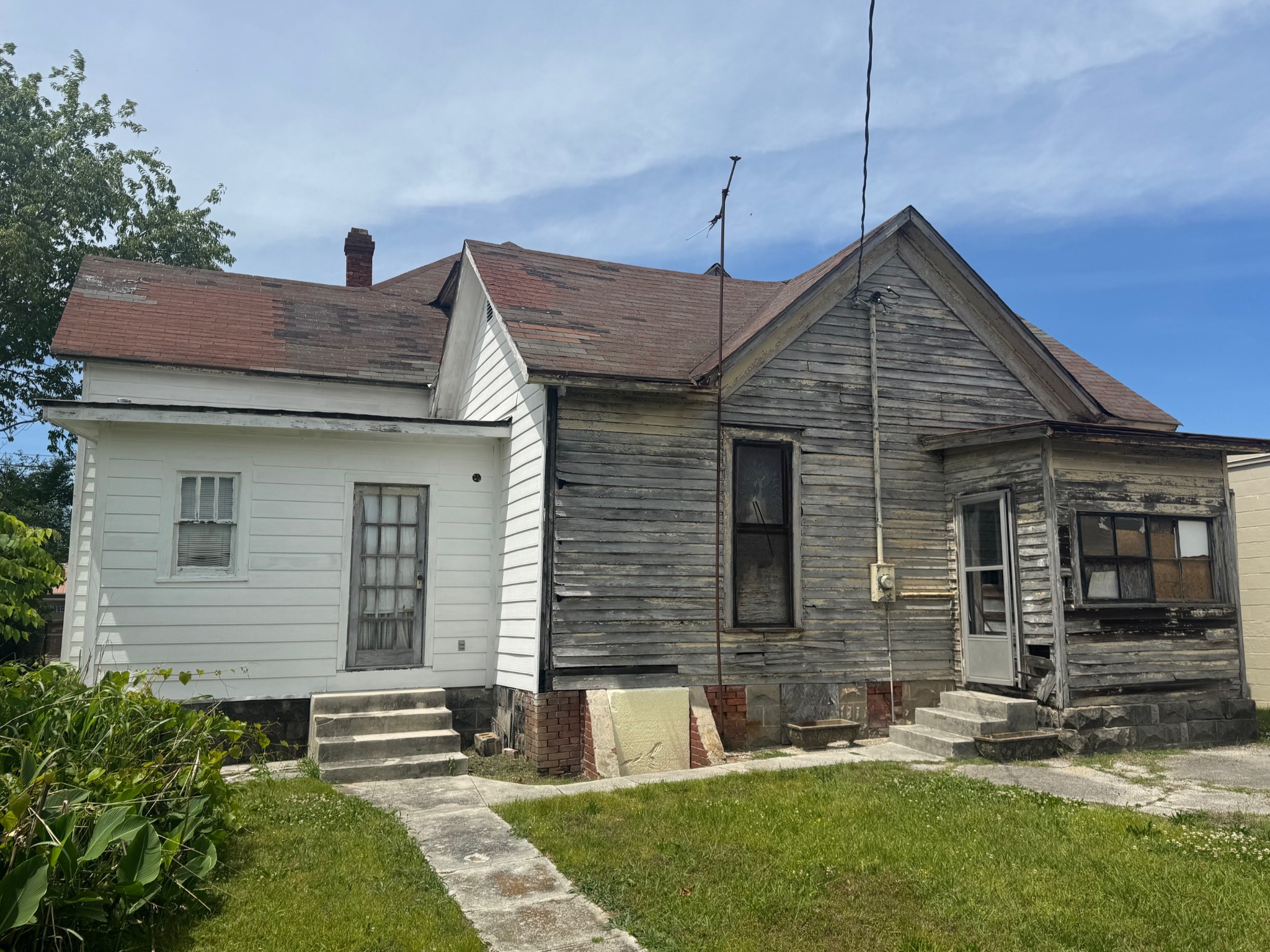 223 N Main Street Dickson TN 37055