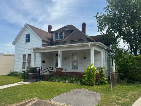 223 N Main Street Dickson TN 37055