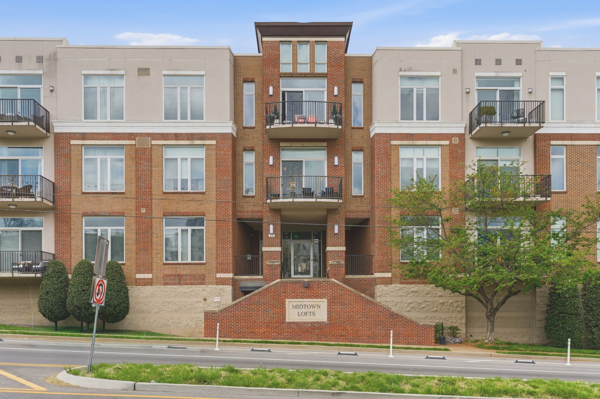 205 31st Ave, N Nashville TN 37203
