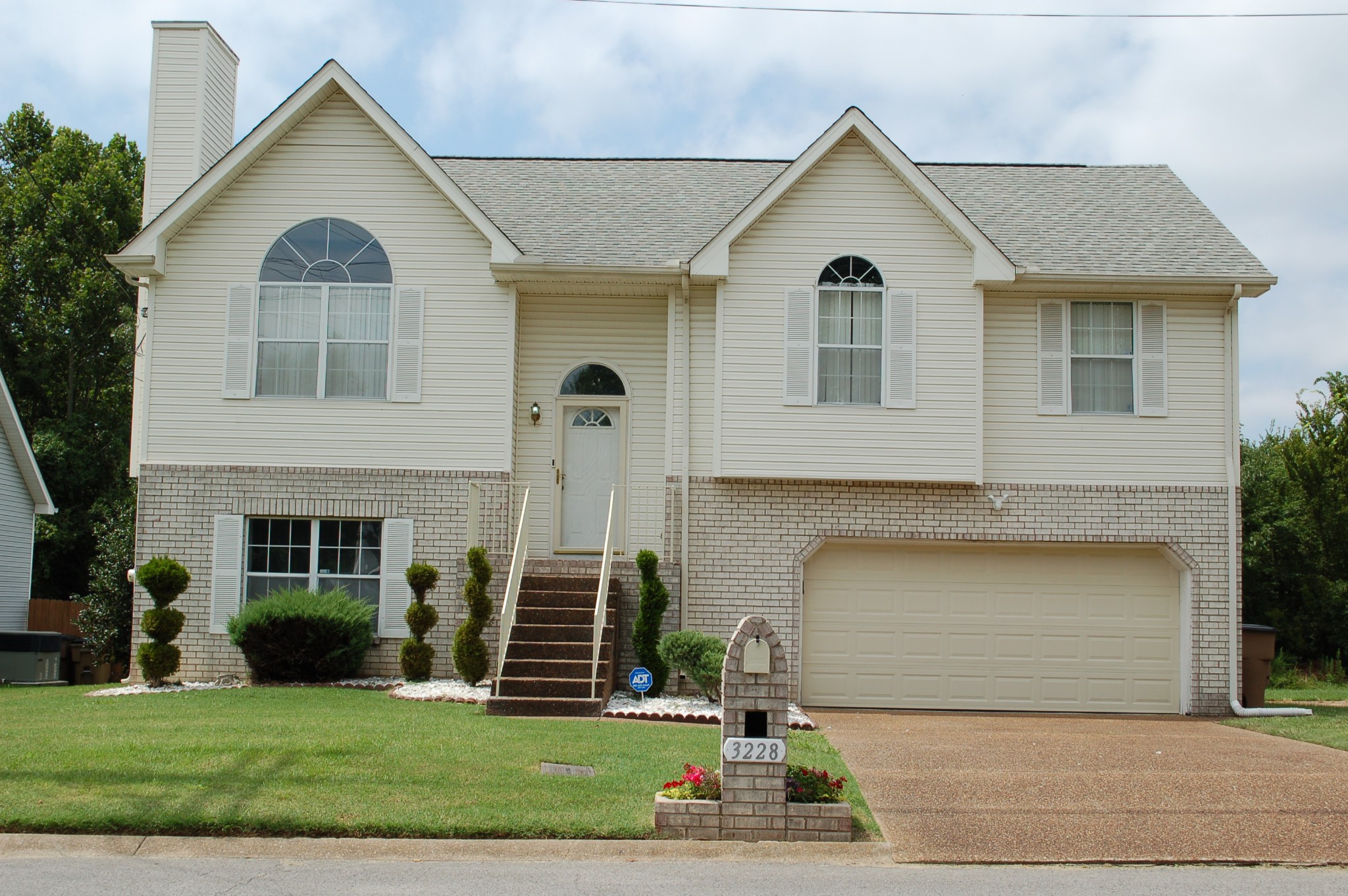 3228 Clapham Road Antioch TN 37013