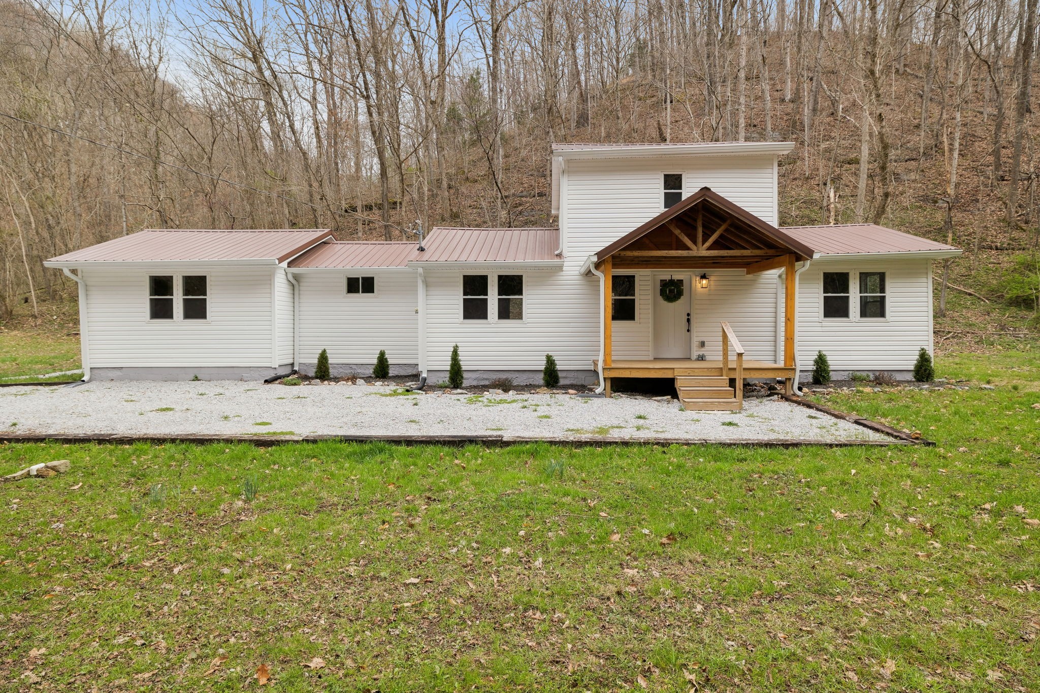 1069 Pleasant Shade Highway Pleasant Shade TN 37145