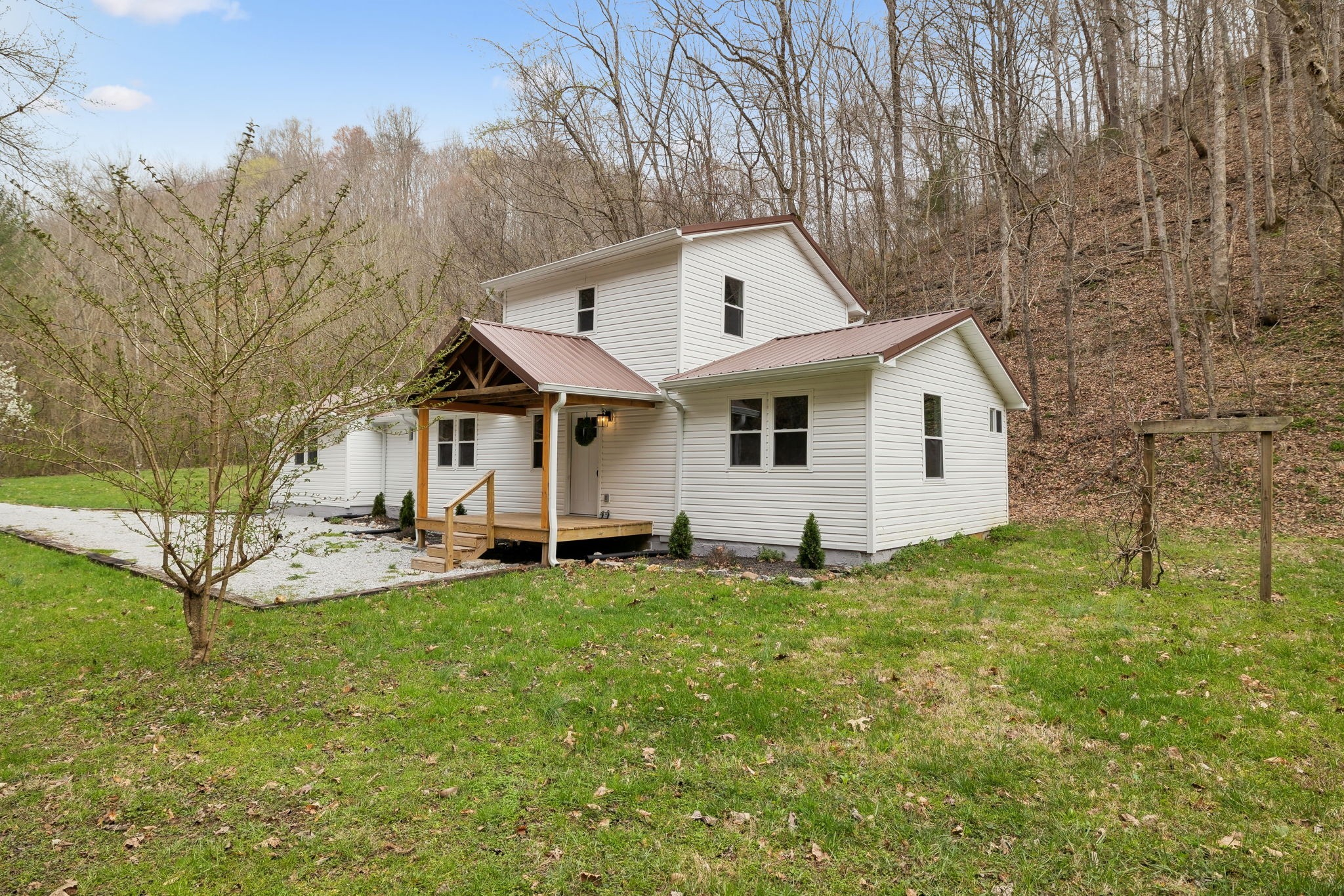 1069 Pleasant Shade Highway Pleasant Shade TN 37145