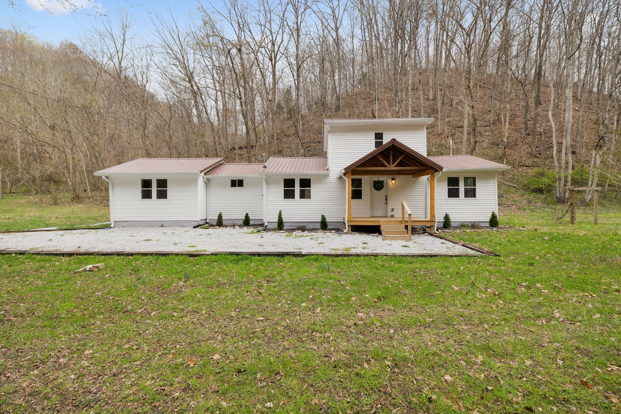 1069 Pleasant Shade Highway Pleasant Shade TN 37145