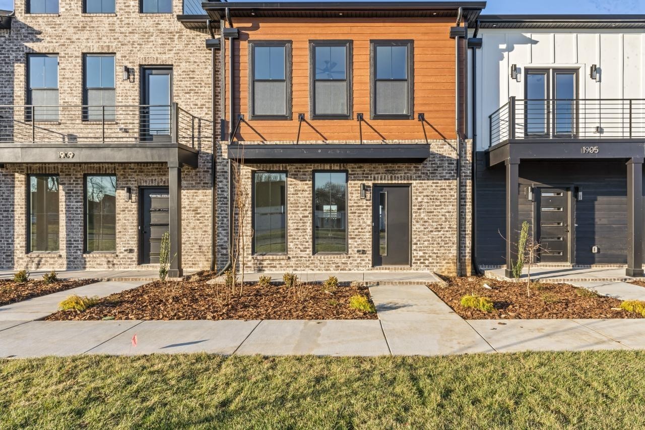 1329 Rebecca Johns Drive Murfreesboro TN 37128