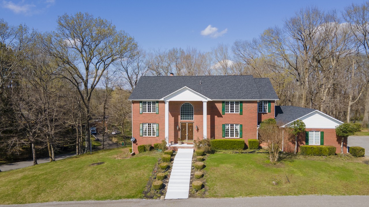 1165 Green Valley Drive Lewisburg TN 37091