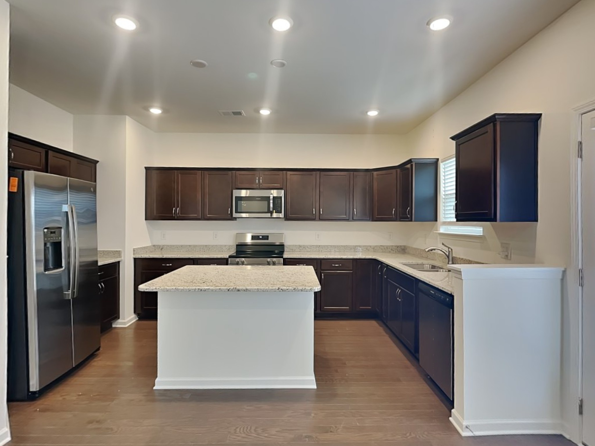 157 Crabourne Drive White House TN 37188