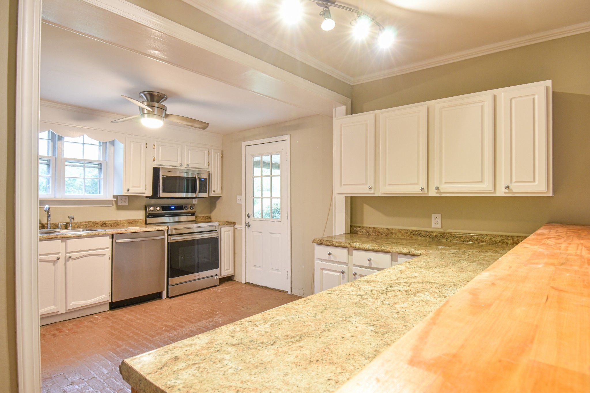 312 Sunnyside Lane Columbia TN 38401