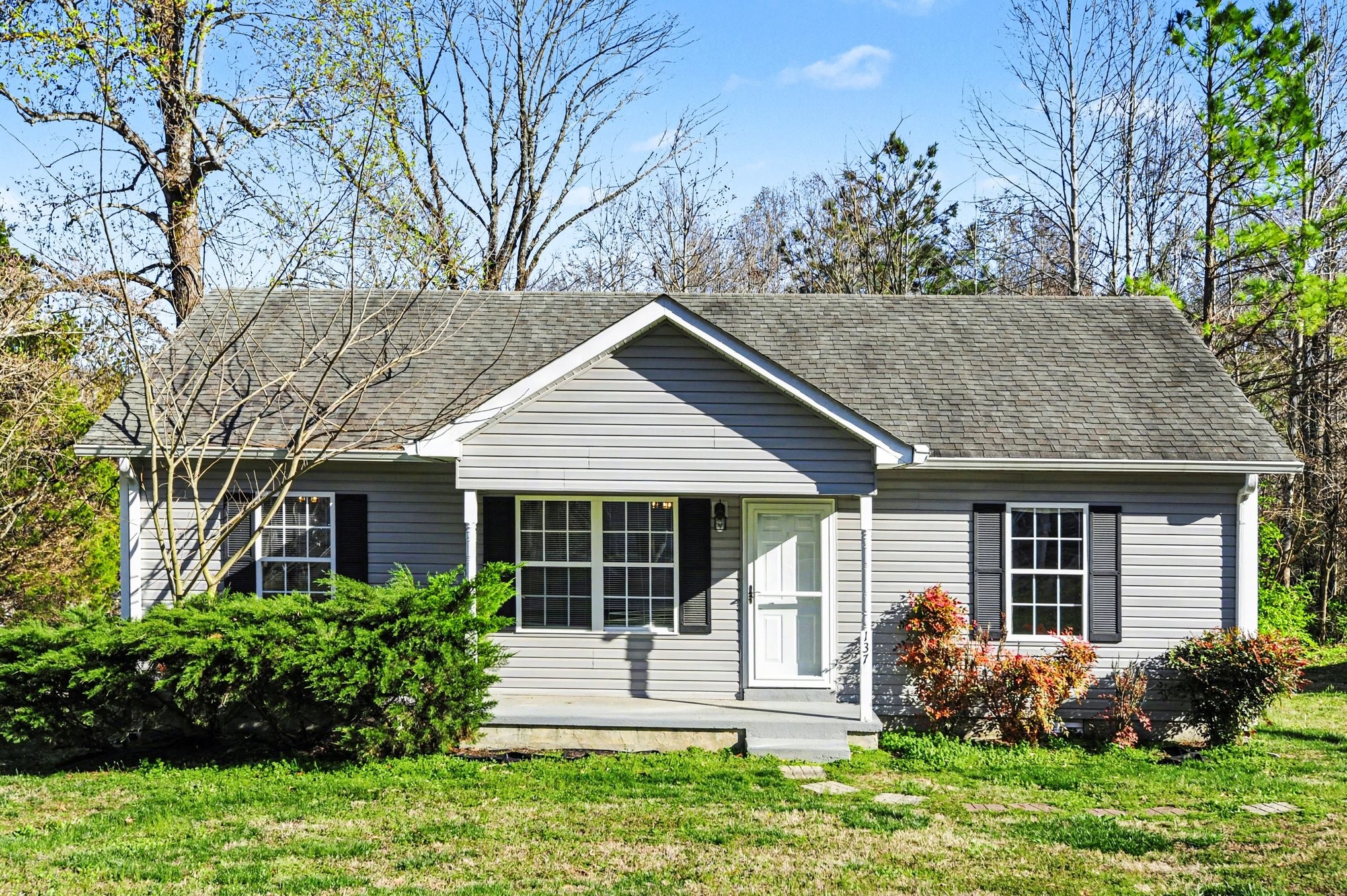 137 N Poole Street Ashland City TN 37015