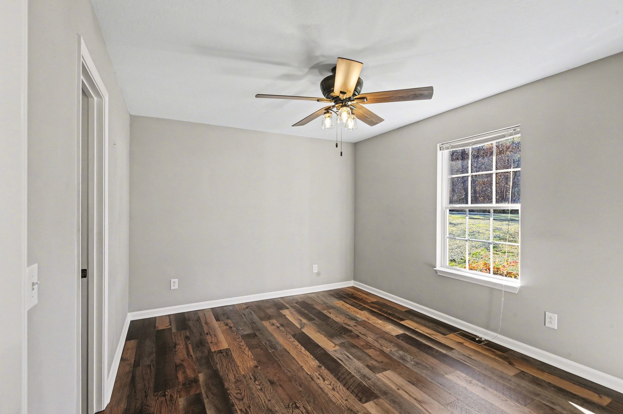 137 N Poole Street Ashland City TN 37015