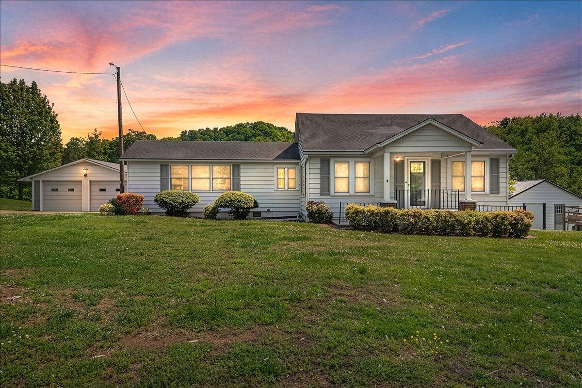 917 Central Avenue Athens TN 37303