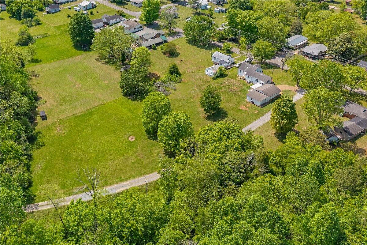 917 Central Avenue Athens TN 37303