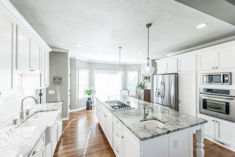 1124 Forestpointe Hendersonville TN 37075