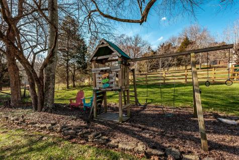 1124 Forestpointe Hendersonville TN 37075