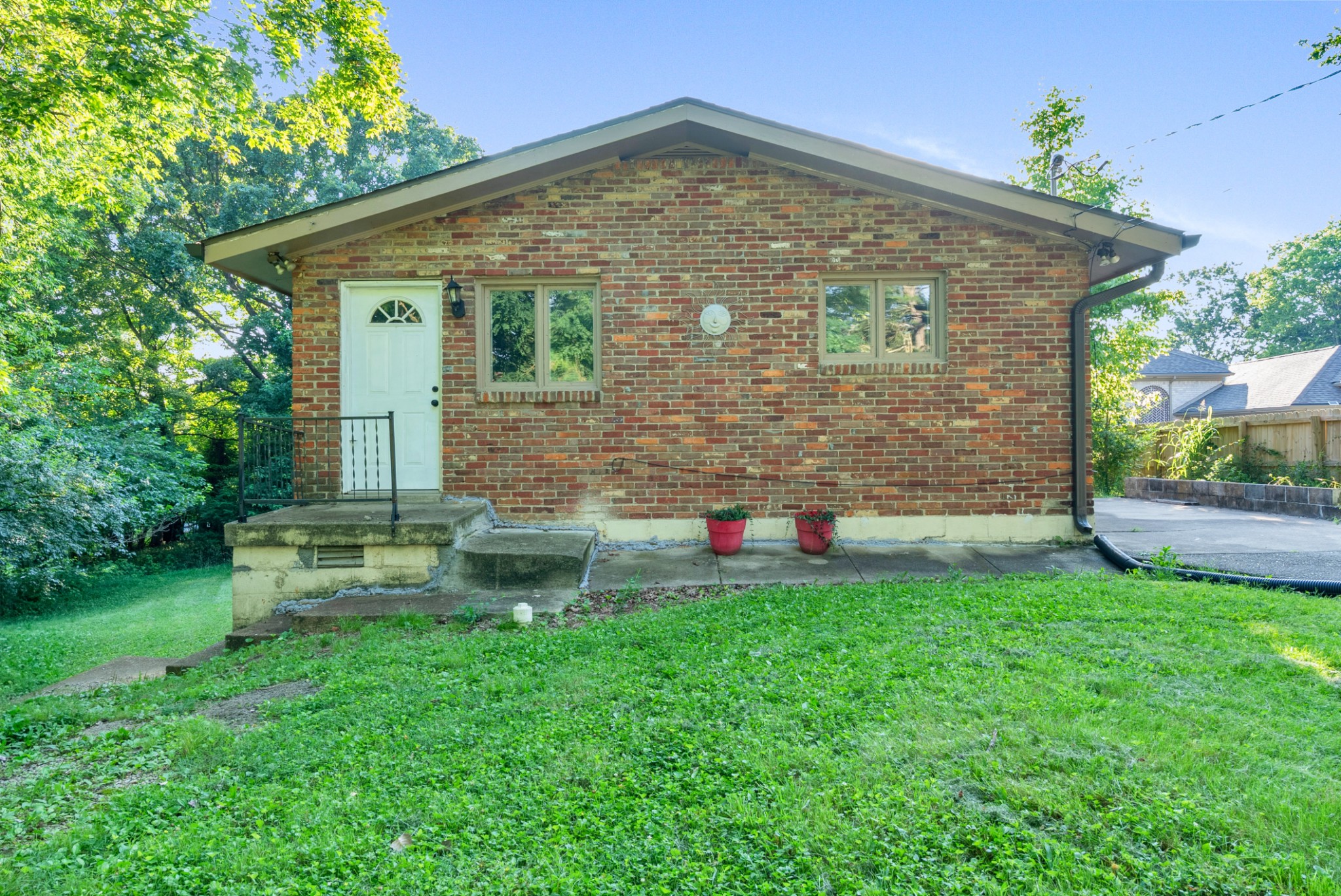946 Greenwood Avenue Clarksville TN 37040