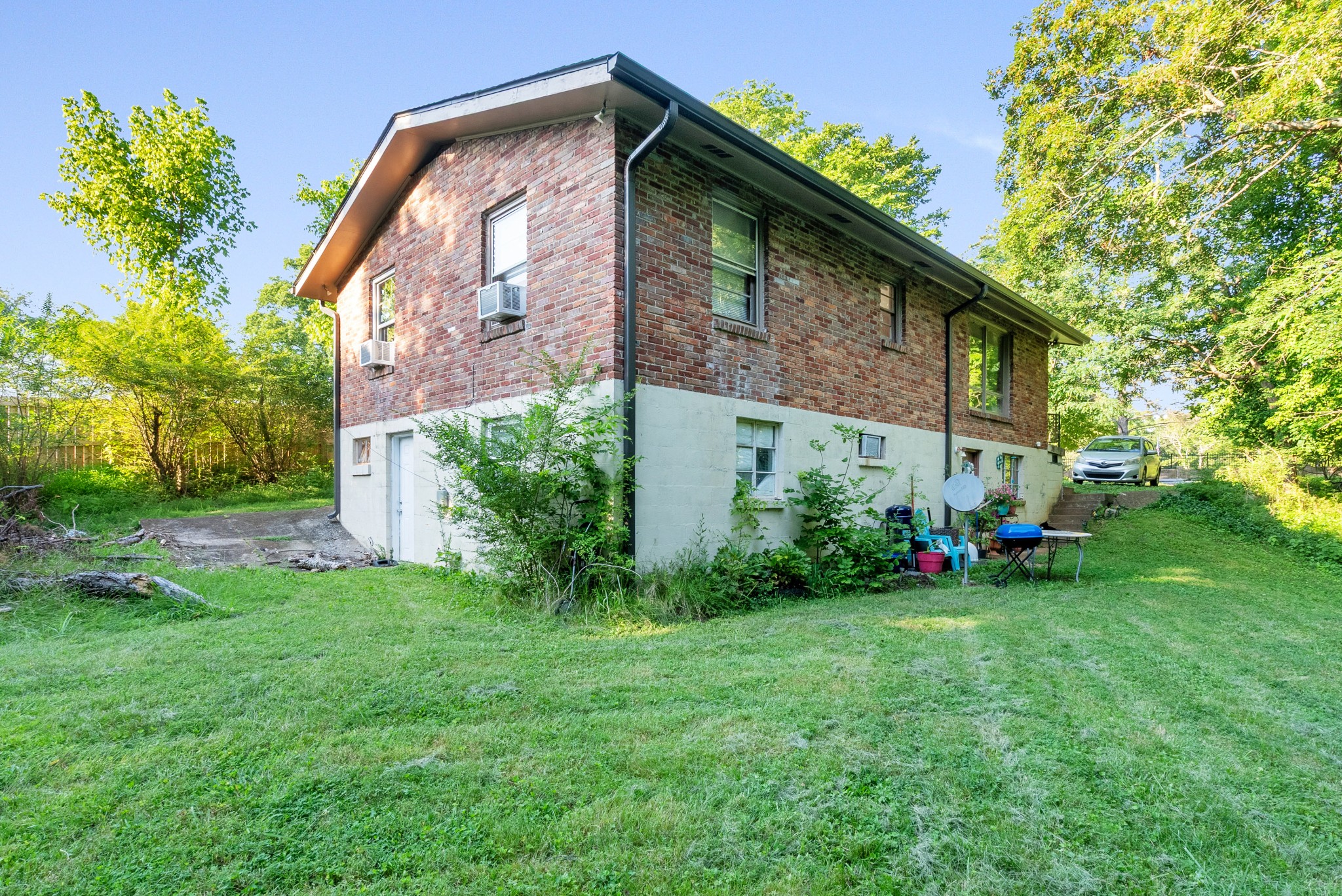 946 Greenwood Avenue Clarksville TN 37040