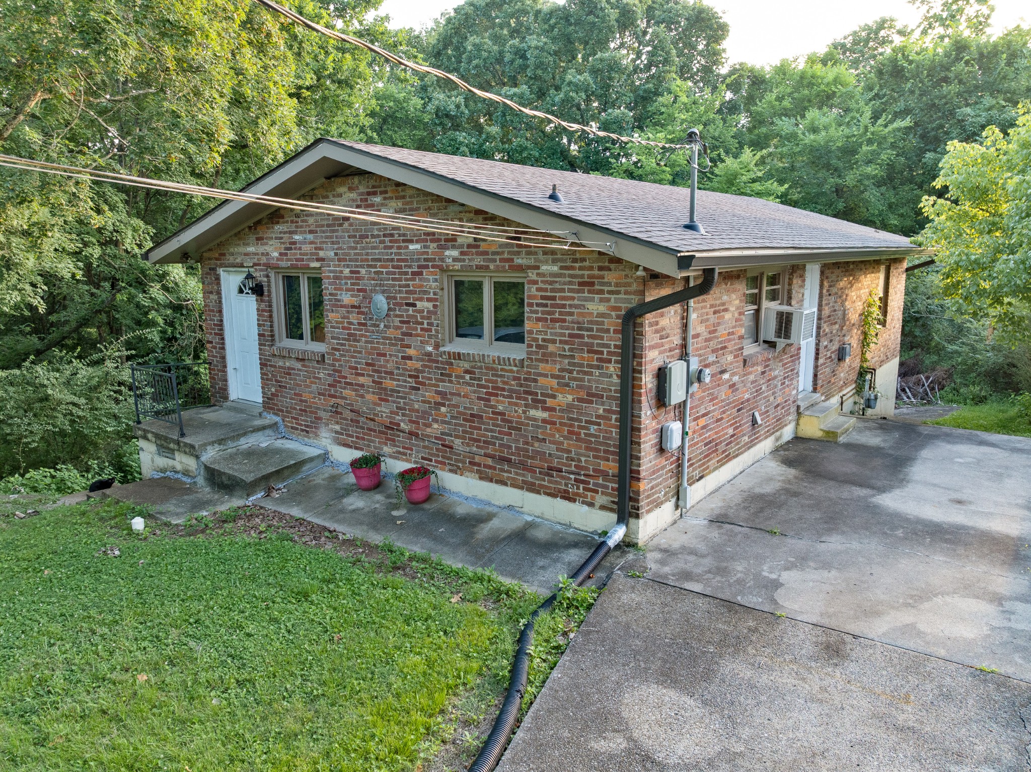 946 Greenwood Avenue Clarksville TN 37040