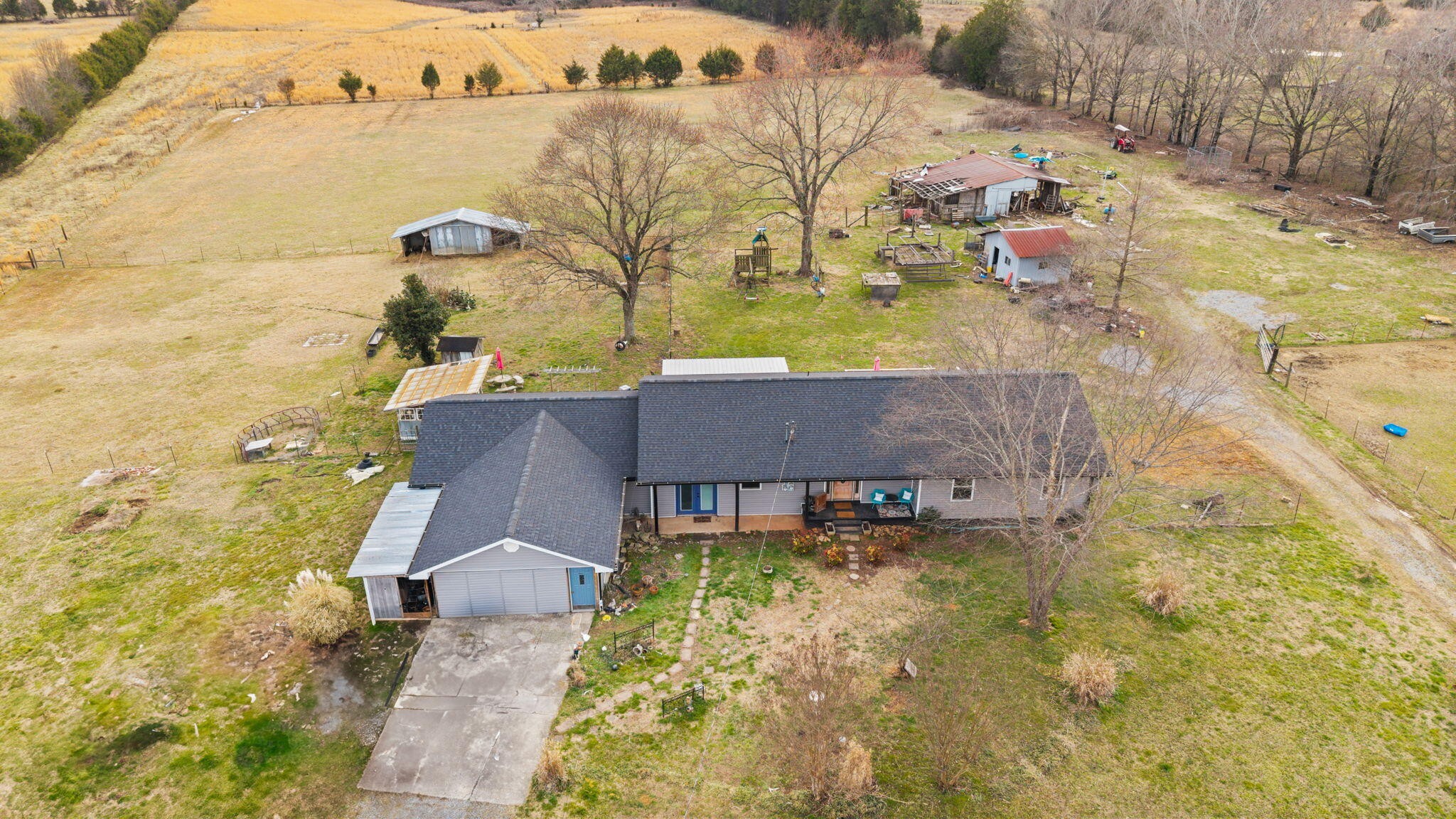 338 County Road 435 Englewood TN 37329