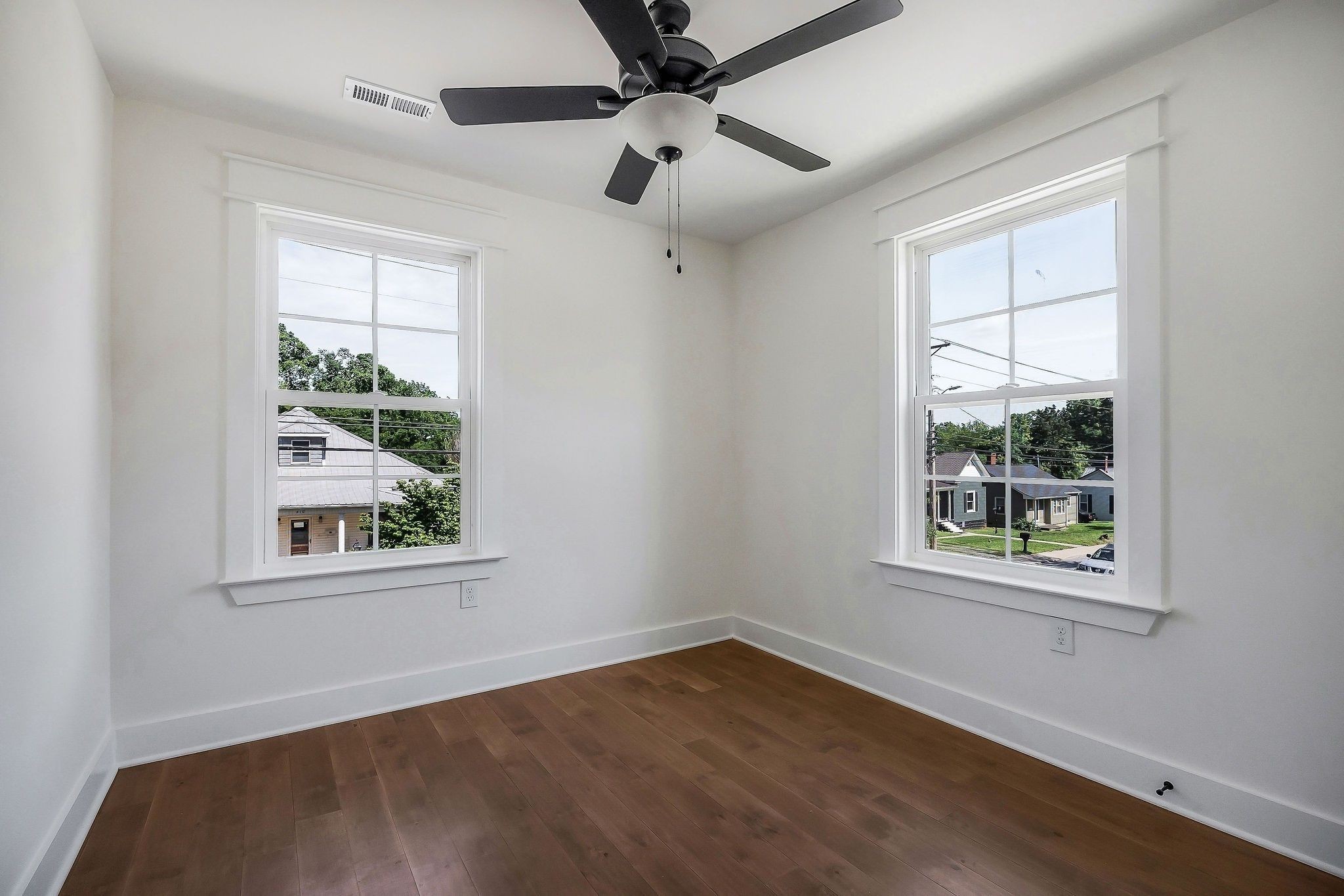 213 S High Street Mcminnville TN 37110
