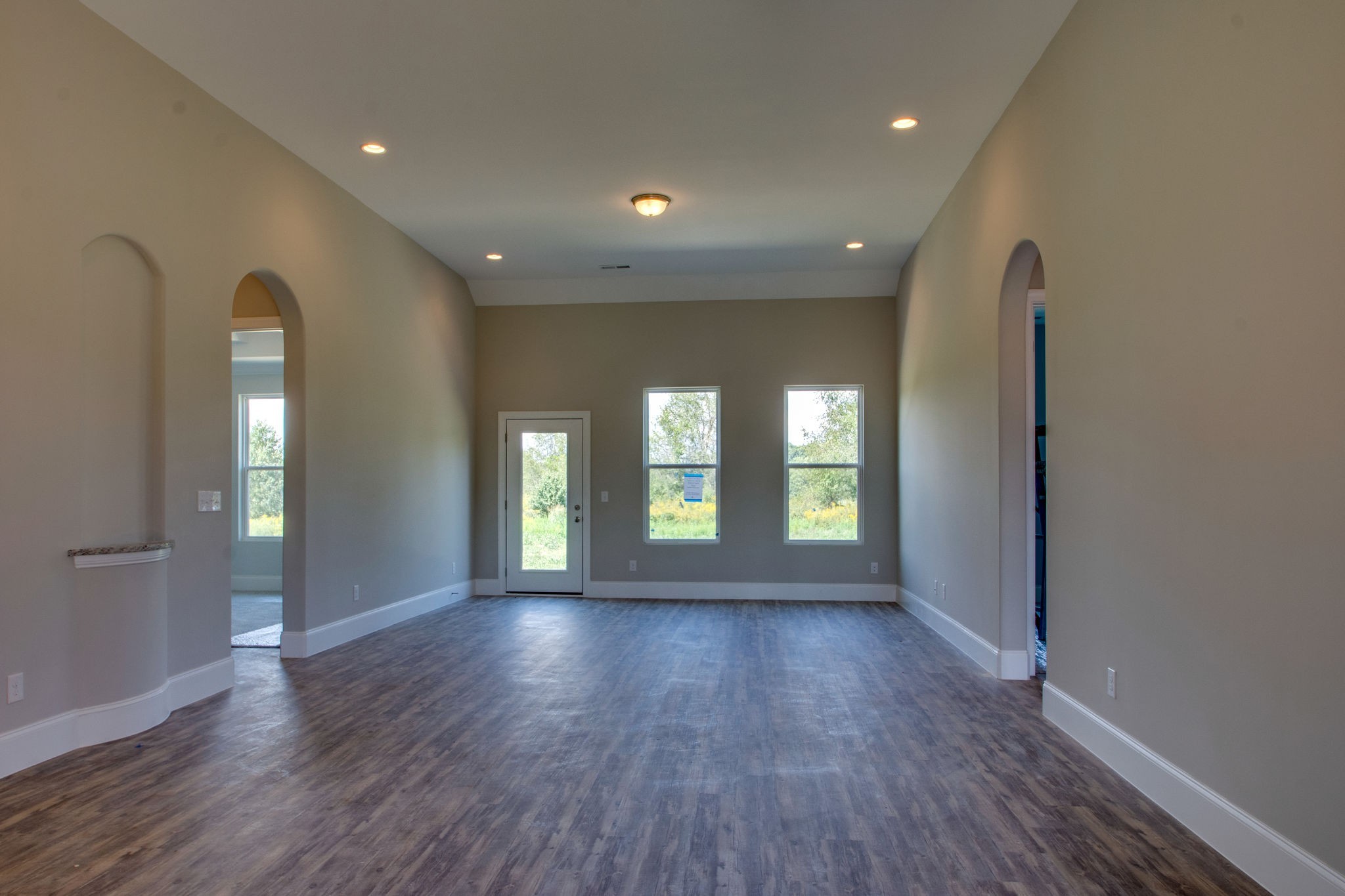 946 Hunters Lane Springfield TN 37172