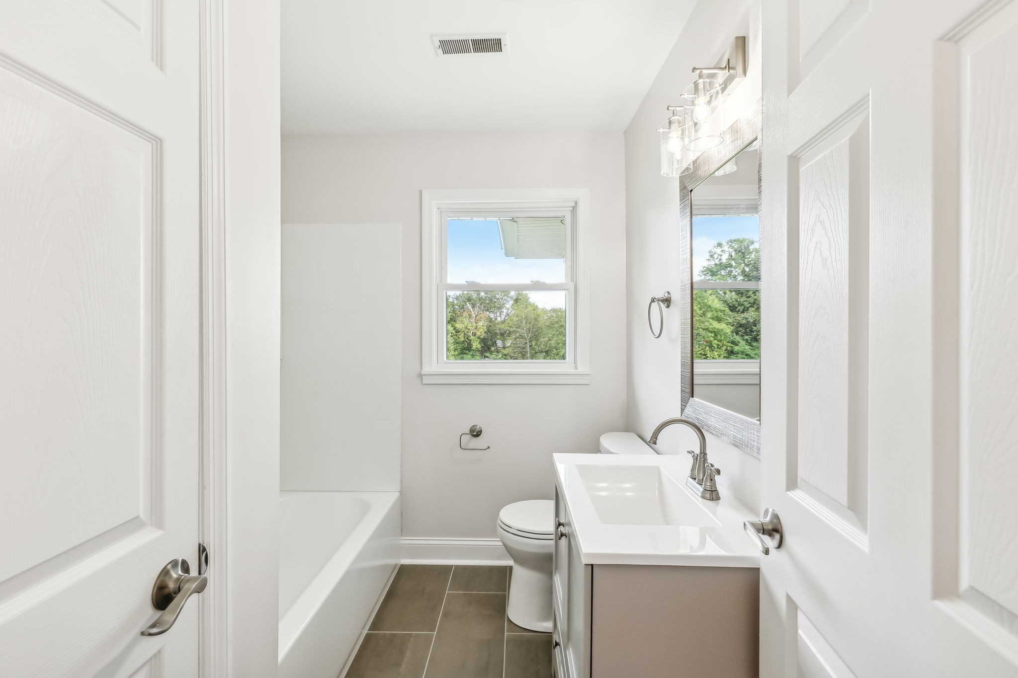 110 S Laurel Circle Columbia TN 38401