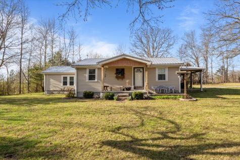 1515 Hayshed Road Charlotte TN 37036