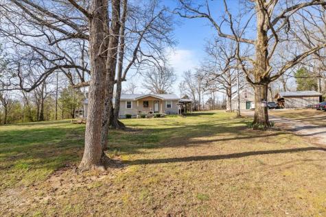 1515 Hayshed Road Charlotte TN 37036