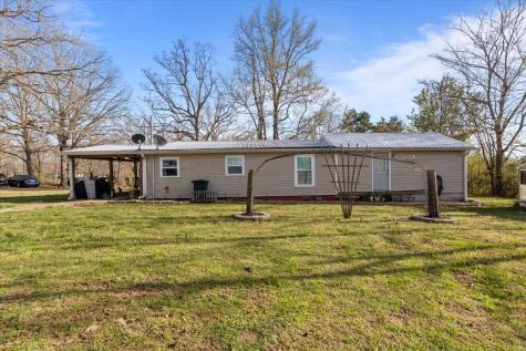 1515 Hayshed Road Charlotte TN 37036