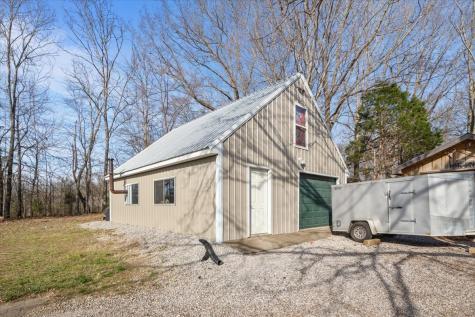 1515 Hayshed Road Charlotte TN 37036