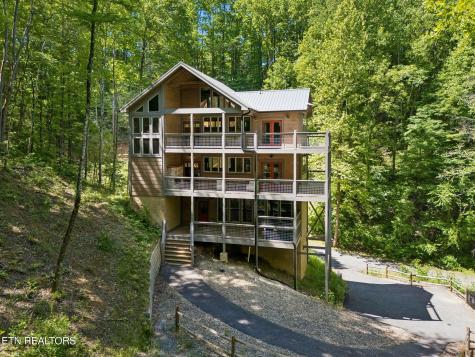 5175 Riversong Way Sevierville TN 37876