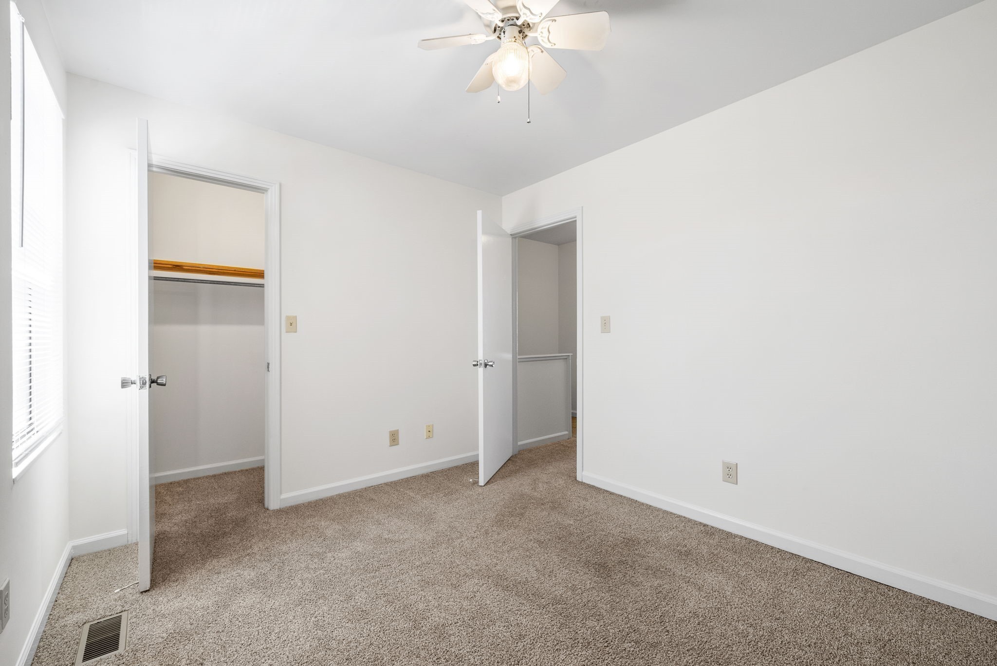 1500 W Knollwood Circle Clarksville TN 37043