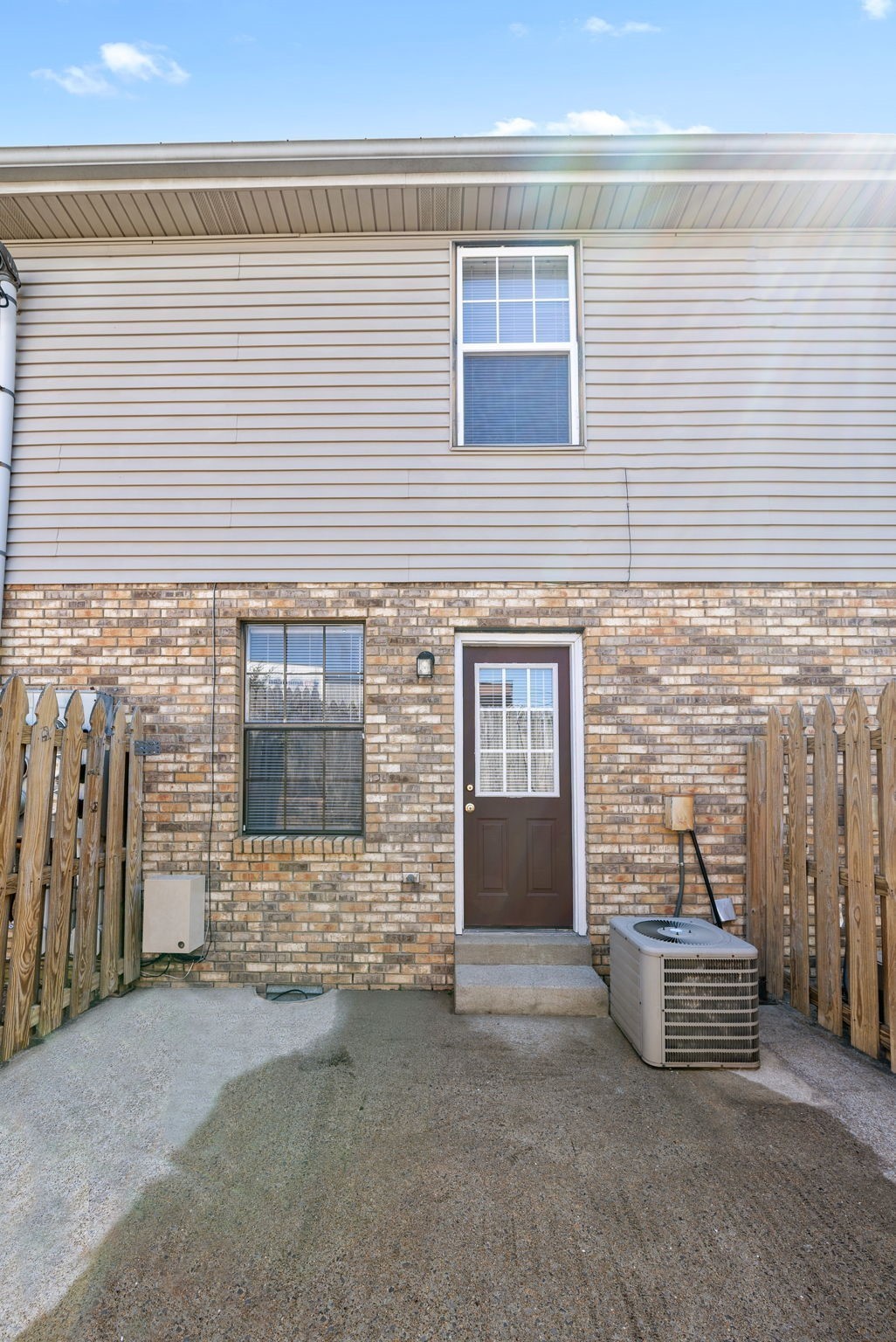 1500 W Knollwood Circle Clarksville TN 37043