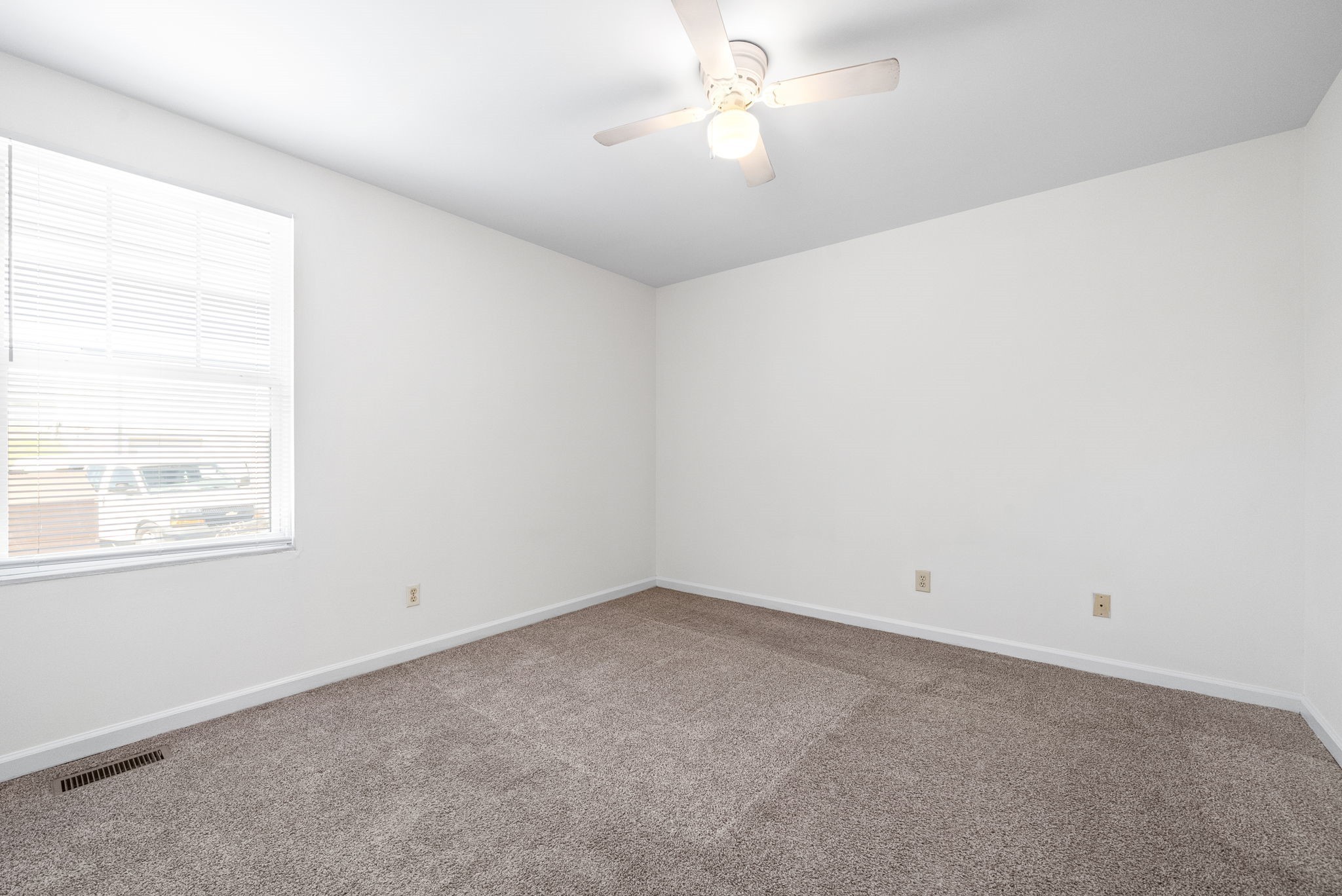 1500 W Knollwood Circle Clarksville TN 37043
