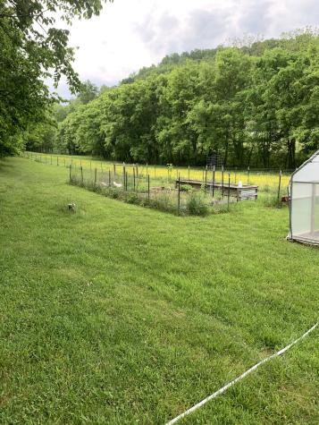 1791 New Harmony Road Hartsville TN 37074